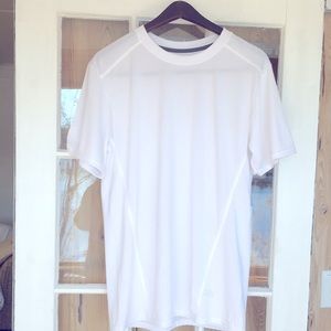 Men’s Gildan performance medium sports shirt NEW perfect condition no tag